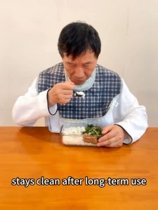 ZHENQINGHULI Adult Bib Apron Waterproof Elderly Washable Bib Portable Clothing Protector Pocket Waterproof Adult Mealtime Protector