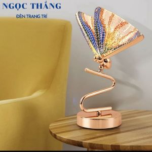 Đèn để bàn làm việc phòng ngủ cao cấp hình bướm đa sắc 8W Led 3 chế độ màu DB110 Ngọc Thắng