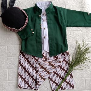 realpict // free blangkon // beskap anak laki laki // beskap bayi laki laki // beskap ovj anak // setelan beskap anak dan bayi laki laki // baju surjan // baju pitonan // baju turuntanah // baju karnaval // beskap murah // beskap lucu //