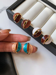 French Vintage Hong Kong Style Enamel Drip Earrings Womens Fashion Jewelry Elegant Lightweight Luxury Ear Decorations