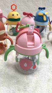 Bình tập uống nước cho bé Chống Sặc  Bình nước cho bé 6 tháng trở lên Họa tiết chong chóng cực xinh dung tích 250ml