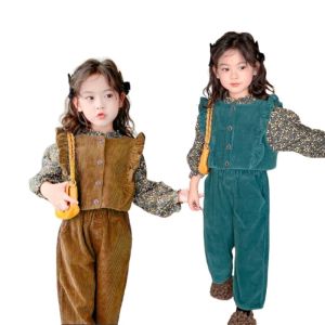 Set bé gái 3 chi tiết gồm bộ quần dài và áo ghi lê nhung kèm áo sơ mi hoa nhí 8-22kg XHN1083