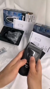 Pencukur Elektrik Lelaki Panasonic ES3831-K Boleh Dicuci Sepenuhnya 100% Kalis Air Menyokong Penggunaan Basah dan Kering (Termasuk Bateri AA) Pemangkas Rambut Penjagaan Kulit Selamat Kurangkan Penarikan Pencukuran Lebih Licin dan Lebih Bersih