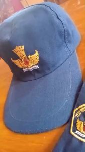TOPI PLUS DASI SEKOLAH SMP
