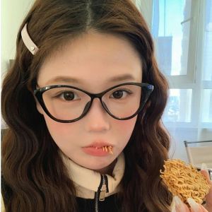 Fashion Retro Anti-Blue Light Photochromic Glasses Classic Cat Eye Triangle Eyeglasses Vintage Women Color Change Spectacles