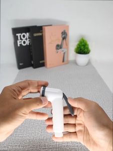 Homeneeds Bidet Spray Dan Selang Kamar Mandi Warna Putih 1 Set 1/2 Inch FXQ 10+Selang G35/G56/G57