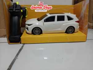 Mainan Mobil Innova Remote Control Luxury Car Dilengkapi Lampu Dan Bisa Buka Tutup