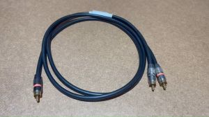 สาย Y เข้า 2 ชิ้น ใช้ 1 ทาง RCA และ 2 ทาง RCA