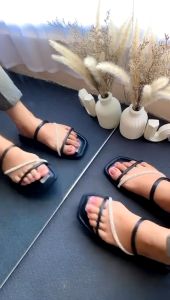 Sandal Wanita DAISY Teplek Flat Terbaru Tali Mutiara Sendal Cewek Kekinian Viral Size 37 - 41 | Others | Sandal Wanita Cantik Elegan Tali Santai Nongkrong Kondangan Sol Karet Non Slip