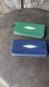 กระเป๋าหนังปลากระเบนแท้ ใบยาว ซิปรอบ กระเป๋าถือออกงาน กระเป๋าสตางค์ใบยาว พร้อมส่ง