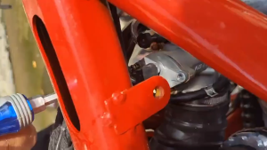 7/8 "22mm Twist Grips Handlebars Universal CNC อลูมิเนียมคันเร่ง สําหรับ รถจักรยานยนต์ Dirt Pit จักรยาน Moped สกู๊ตเตอร์