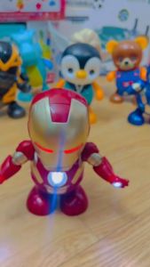 Đồ chơi robot người sắt Iron Man Hero nhảy múa theo nhạc có đèn cực kỳ vui nhộn - Đồ chơi mô hình Iron Man TẶNG KÈM 3 PIN - LAHAKIDS