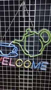 WELCOME ขนาด 55 x 40 x 2 cm ป้ายไฟนีออน หน้าร้าน ป้ายไฟตัวอักษร ตกแต่งหน้าร้าน สร้างความโดดเด่นให้ร้านคุณ