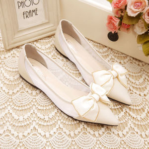 รองเท้าส้นแบนแบบสวมสำหรับผู้หญิง ทรงหัวแหลม ทรงเรขาคณิต ทรงสั้น ทรงสวมสบาย สำหรับฤดูร้อนปี 2024 สไตล์เกาหลี