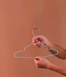 (F2) ไม้แขวนเสื้อสแตนเลส เคลือบซิลิโคน สีพาสเทล รับน้ำหนักได้ดี ไม้แขวนเสื้อกันลื่น /2054