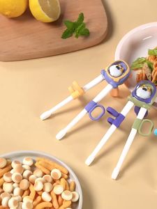 SKISOPGO COD ตะเกียบฝึกคีบ ตะเกียบเด็ก ฝึกตะเกียบ ทารกอุปกรณ์ ฝึกการหัดจับของเด็ก ใช้ซ้ําได้ เหมาะสําหรับเด็กอายุ3ปีขึ้นไป