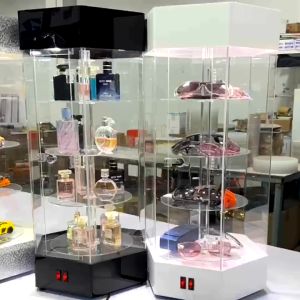 ตู้โชว์อะคริลิคหมุนได้ 4 ชั้น มีไฟ LED 2 ดวง อัตโนมัติ ตู้โชว์เครื่องสำอาง ตู้โชว์เครื่องประดับ ตู้โชว์สินค้า