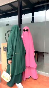 Gamis Syari Set Cadar Rumaisha syari gamis inner SET + frenchkhimar + Cadar Tali Premium Busui Lengan Karet Smoke Gamis Syari Set Cadar Terbaru Lebaran 2024 Seragam Couple Keluarga Ibu Anak Umroh Haji Grosir