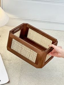 Retro Style Wicker Makeup Storage Basket Can Be Used as a Dresser Shelf for Essences Perfumes Moisturizers And Face Masks