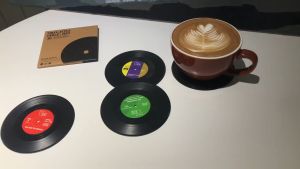 Set of 6 Vinyl Coasters for Drinks Music Coasters with Vinyl Record Player Holder Retro Record Disk Coaster Mug Pad Mat Creative CD Vinyl Coaster Record Cup Drinks Holder Mat Tableware Placemat Tea Glass Pad Decoration