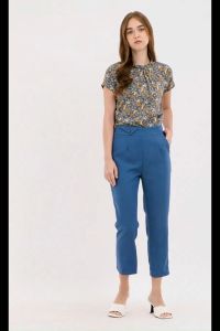 Straight Leg Cut Pants with Two Functional Side Pockets