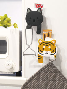 Adorable Cartoon Animal Sticky Hooks Multi-Functional Home Use No Trace Bathroom Wall Hooks Plastic Material under 1kg Load