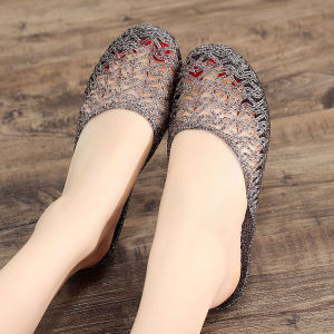 รองเท้าแตะพื้นยางแบบเปิดหัวคริสตัล PVC สำหรับใส่ในบ้าน รองเท้าแตะชายหาดฤดูร้อนสำหรับผู้หญิง ระบายอากาศได้ดี ทนทานต่อการสึกหรอ รองเท้าแตะแบบสวมสบาย