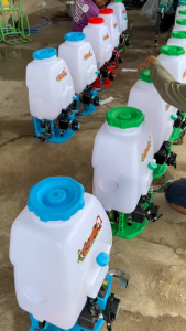 เครื่องพ่นยา767แต่งท่อซิ่ง by ช่างแม่งทำเจ๋งว่ะ ขนาด 25 ลิตร เครื่อง 2 จังหวะ เลือกท่อได้ 2 แบบ ทรงปากแหลมและทรงแคปซูล