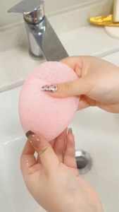 ฟองน้ำล้างหน้า พัฟล้างหน้า ผิวเรียบนุ่มนิ่ม รุ่นหนา คละสี ล้างหน้า/ล้างเครื่องสำอาง ฟองน้ำทำความสะอาดใบหน้า