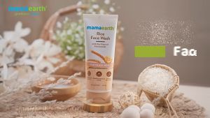Sữa rửa mặt nước gạo làm sạch sâu và da sáng khỏe và mịn màng như "kính" MAMAEARTH Rice Face Wash