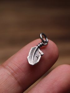 925 Silver Silver-Ware Feather Pendant Easiest for Match Classic Stylish Side Hanging Matching Bracelet Passion Fruit Seed Crafts Accessories