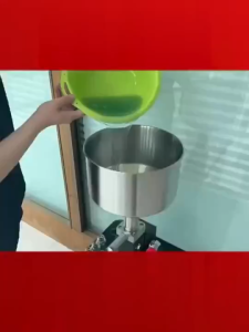 A03 Manual Filling Machine 5-50ml Adjustable Bottle Liquid Filling Machine For Milk Water Juice