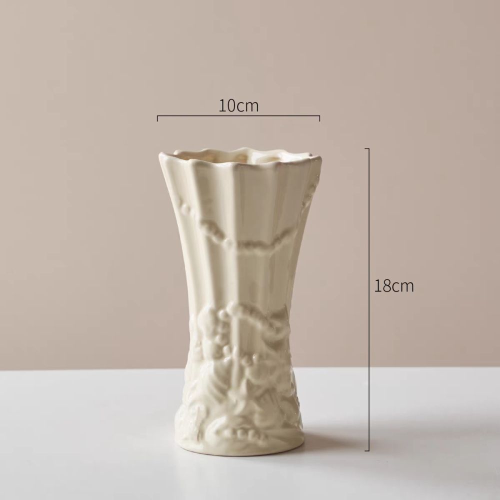 Grote vaas van keramiek in Franse stijl met reliëf, hydroponische vaas voor rozenarrangement, luxe decoratie voor woon- en eetkamer.
_voghion.com