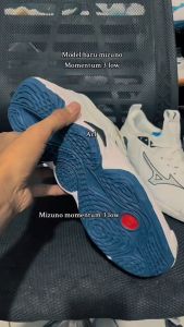 Sepatu Volly Pria Mizuno: Wave Momentum 3 Low