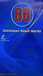 Gantungan Baju Warna Jemuran Hanger Kawat Lapis Gantungan Baju Kawat