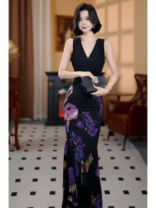 Elegant Autumn Winter Print Dress Luxury High Waist A-Line Skirt V-Neck Sleeveless Womens Fashion City Commute Special Occasion
