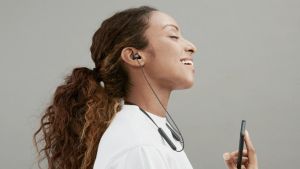 Tai Nghe Bluetooth Không Dây Sony WI-C100 - Chống Nước IPX4 - Bảo Hành 12 Tháng Tại Tất Cả TTBH Sony Toàn Quốc