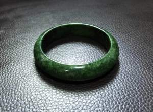 กำไลหยกเขียวจักรพรรดิ เนื้อ มอซิทซิท ขนาด 6.3