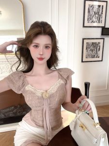 GUZILIAN | French Vintage Lace Trim Splice Short Sleeve Summer Knitwear Womens Short Style Waist Inward Blouse Ladylike Commute Style