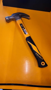 Tolsen Claw Hammer w/ Magnet (16oz) Milled Striking Face 25185