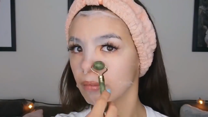 หยกหินนวดหน้า ลูกกลิ้งหยกกัวซา ชุดเครื่องนวดหน้า ลูกกลิ้งหินนวดหน้า หยกนวดหน้า กัวซา ลูกกลิ้งหินนวดหน้า หินแท้