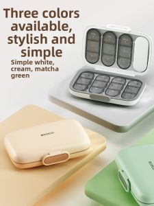 ecoco | Portable Weekly Medicine Organizer with Pill Cutter