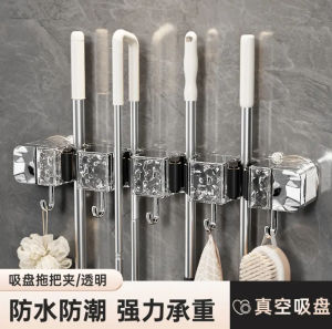 ติดผนังสำหรับจับก้านกวาดพื้นแบบไม่มีรอยขีดข่วนสีไม้หรูหราสไตล์ย้อนยุคสำหรับห้องน้ำ ชั้นวางของสำหรับกวาดพื้นแบบไม่ต้องเจาะ