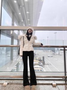 White Ultra Slimming Duck down Jacket Womens Winter New Korean Design Big Fur Collar Waist Cinched Fashion Outerwear