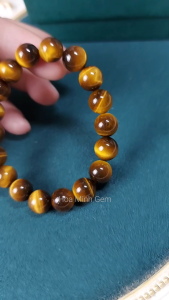 Vòng tay phong thủy đá Mắt Hổ vàng nâu/đen size 8 li 10 li trong bóng ánh lụa cực đẹp phong thủy tài lộc | Hoa Minh Gem