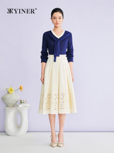 Elegant Color Contrast V-Neck Knitwear with Decorative Sash