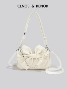 Elegant and Trendy Commuter Shoulder Bag