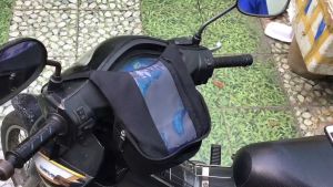 Túi Treo Đầu Xe Máy Túi Ghi Đông Dọc Để Điện Thoại Đồ Dùng Chạy Grab Tiện Dụng