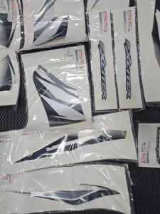 Tem exciter 2010 bạc đen sọc chính hãng yamaha đầy đủ các đời chính hãng và tem 3 lớp cho ae cần