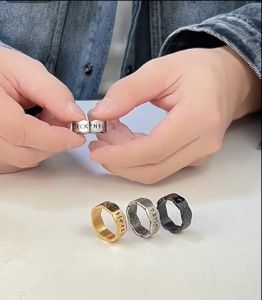 Kemstone แหวนผู้ชายวินเทจ ไวกิ้งตัวอักษรเครื่องเงินโบราณชุบทองเครื่องประดับแหวนสีดำ